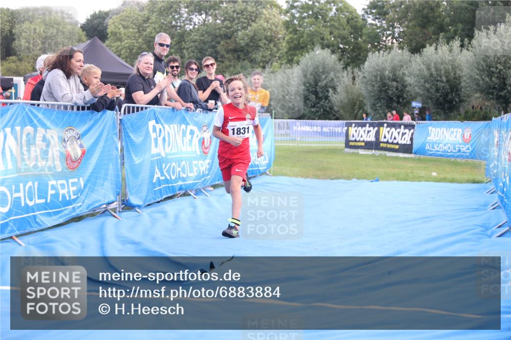 25.08.2024 - Elbe Triathlon Hamburg H.Heesch http://msf.ph/oto/6883884 25.08.2024 13:04:43 Ziel 1831 meine-sportfotos.de