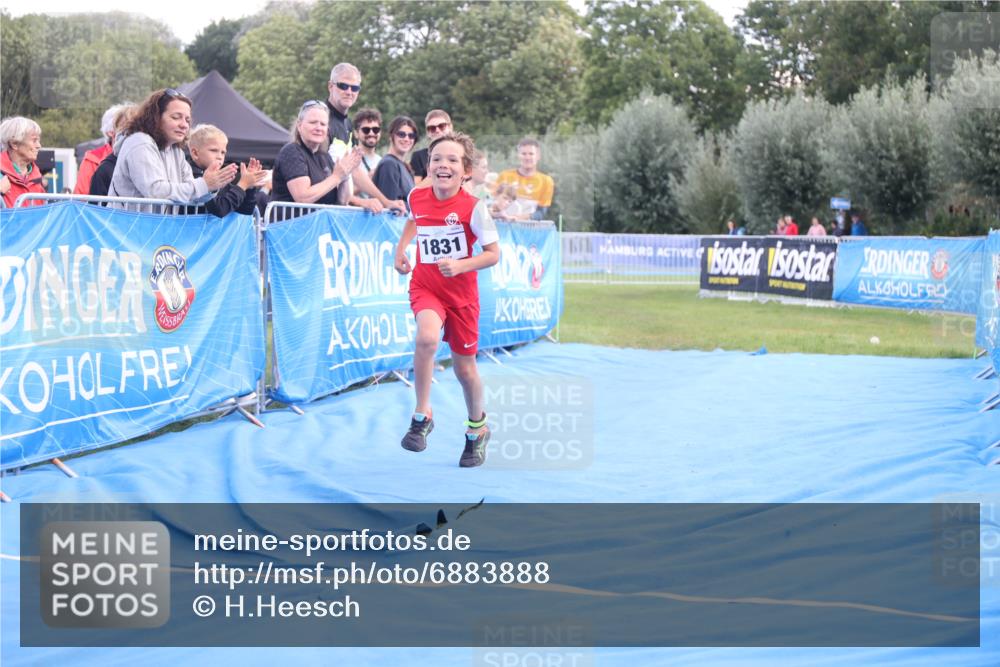 25.08.2024 - Elbe Triathlon Hamburg H.Heesch http://msf.ph/oto/6883888 25.08.2024 13:04:44 Ziel 1831 meine-sportfotos.de