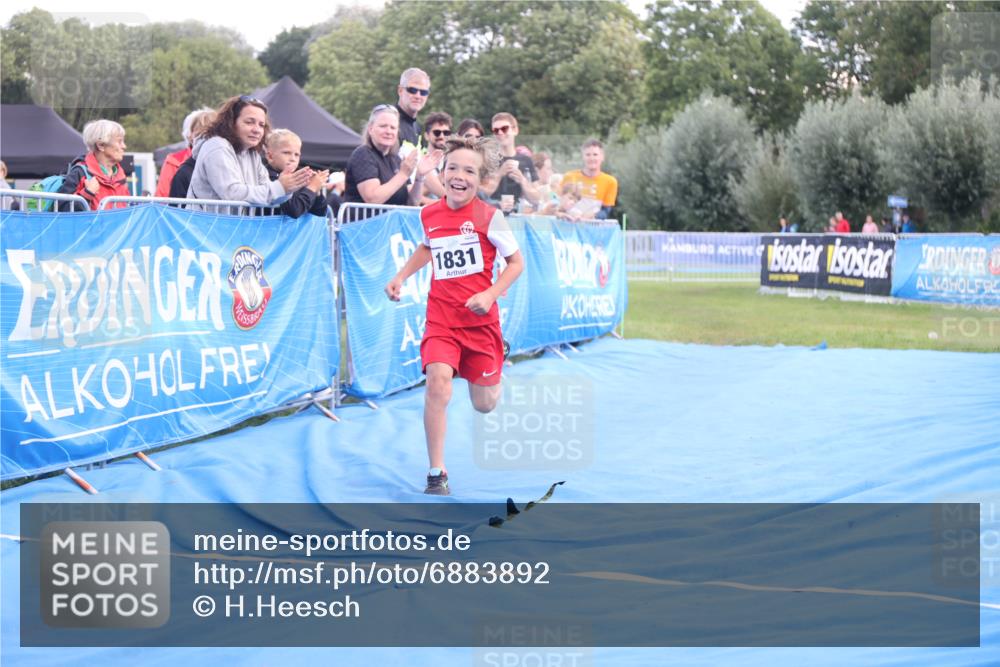 25.08.2024 - Elbe Triathlon Hamburg H.Heesch http://msf.ph/oto/6883892 25.08.2024 13:04:44 Ziel 1831 meine-sportfotos.de