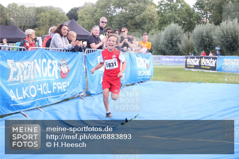 25.08.2024 - Elbe Triathlon Hamburg H.Heesch http://msf.ph/oto/6883893 25.08.2024 13:04:44 Ziel 1831 meine-sportfotos.de
