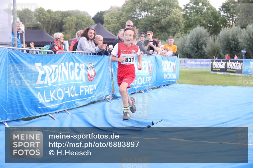 25.08.2024 - Elbe Triathlon Hamburg H.Heesch http://msf.ph/oto/6883897 25.08.2024 13:04:44 Ziel 1831 meine-sportfotos.de