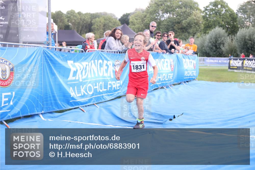 25.08.2024 - Elbe Triathlon Hamburg H.Heesch http://msf.ph/oto/6883901 25.08.2024 13:04:44 Ziel 1831 meine-sportfotos.de