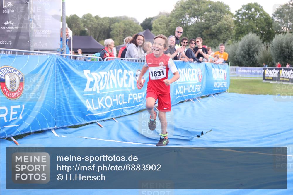 25.08.2024 - Elbe Triathlon Hamburg H.Heesch http://msf.ph/oto/6883902 25.08.2024 13:04:44 Ziel 1831 meine-sportfotos.de