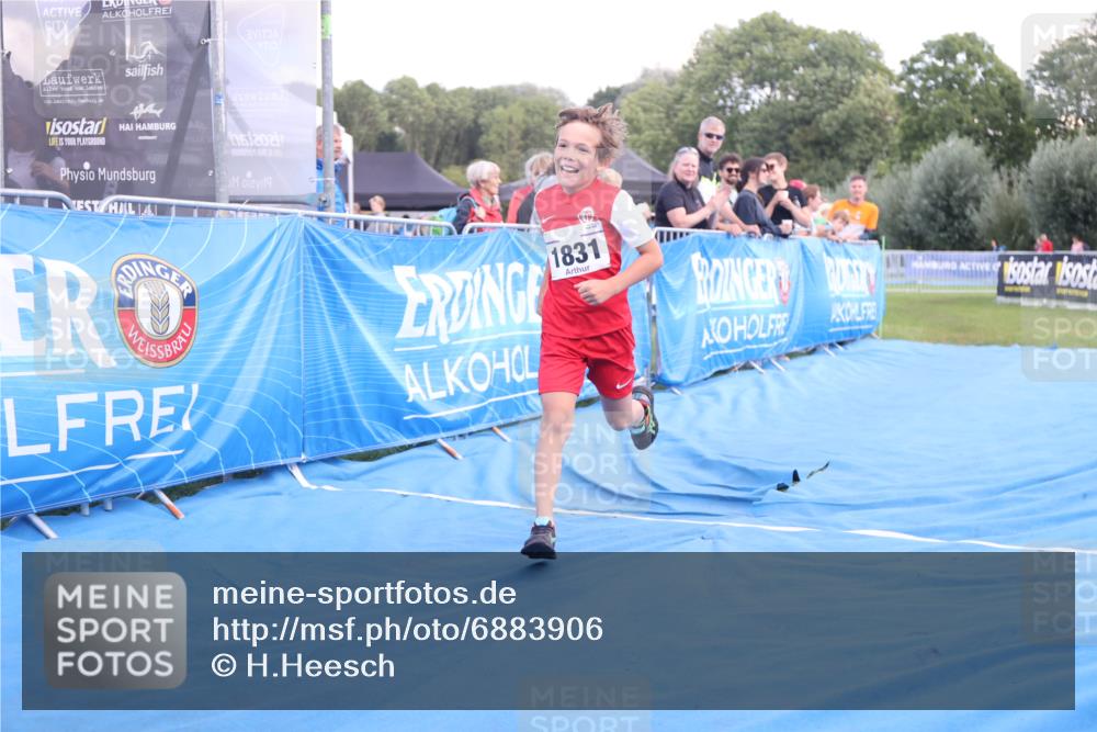 25.08.2024 - Elbe Triathlon Hamburg H.Heesch http://msf.ph/oto/6883906 25.08.2024 13:04:44 Ziel 1831 meine-sportfotos.de
