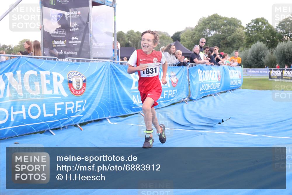 25.08.2024 - Elbe Triathlon Hamburg H.Heesch http://msf.ph/oto/6883912 25.08.2024 13:04:45 Ziel 1831 meine-sportfotos.de