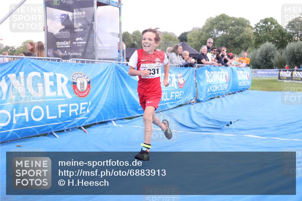 25.08.2024 - Elbe Triathlon Hamburg H.Heesch http://msf.ph/oto/6883913 25.08.2024 13:04:45 Ziel 1831 meine-sportfotos.de