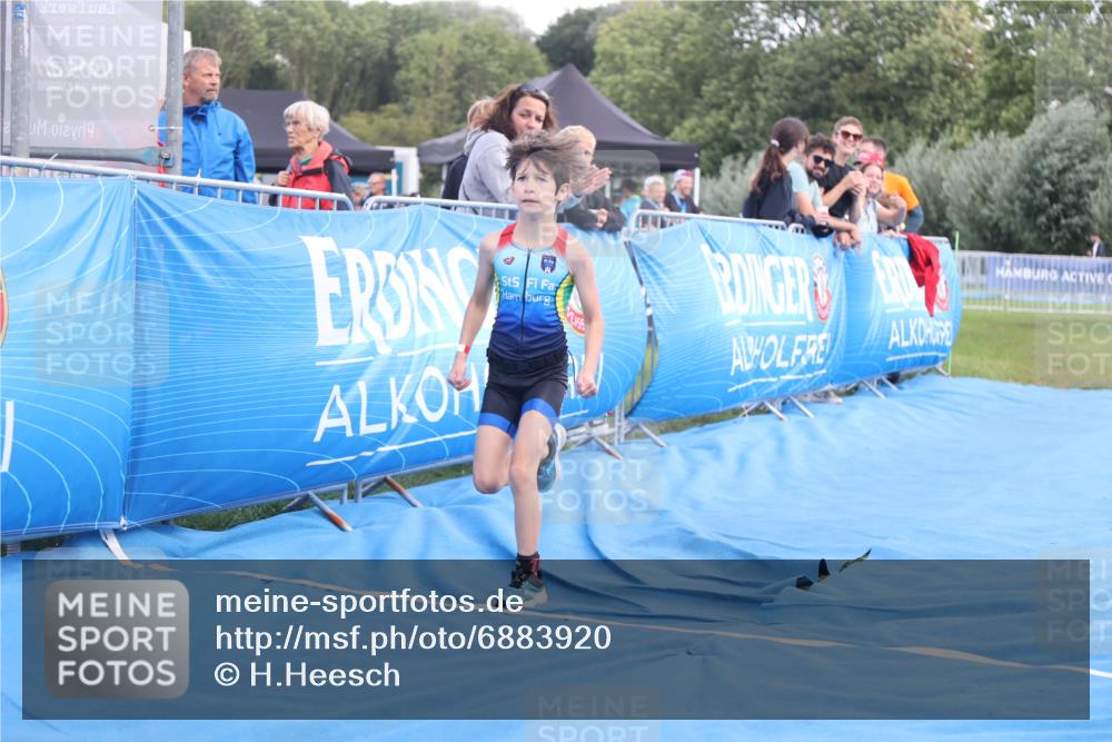 25.08.2024 - Elbe Triathlon Hamburg H.Heesch http://msf.ph/oto/6883920 25.08.2024 13:05:11 Ziel 1841 meine-sportfotos.de