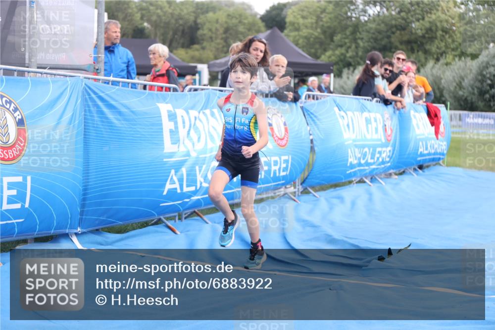 25.08.2024 - Elbe Triathlon Hamburg H.Heesch http://msf.ph/oto/6883922 25.08.2024 13:05:11 Ziel 1841 meine-sportfotos.de