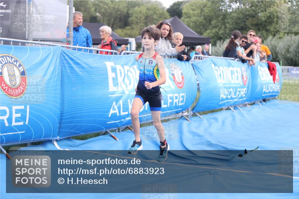 25.08.2024 - Elbe Triathlon Hamburg H.Heesch http://msf.ph/oto/6883923 25.08.2024 13:05:11 Ziel 1841 meine-sportfotos.de