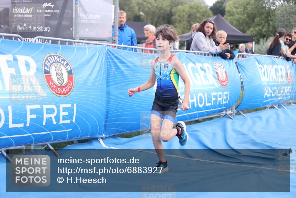 25.08.2024 - Elbe Triathlon Hamburg H.Heesch http://msf.ph/oto/6883927 25.08.2024 13:05:12 Ziel 1841 meine-sportfotos.de