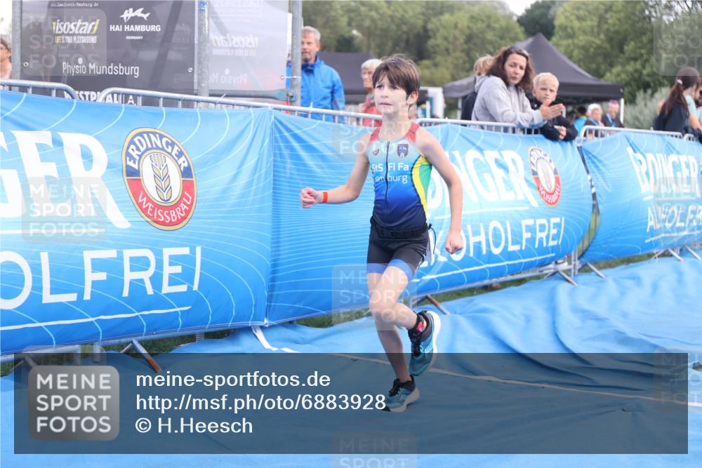 25.08.2024 - Elbe Triathlon Hamburg H.Heesch http://msf.ph/oto/6883928 25.08.2024 13:05:12 Ziel 1841 meine-sportfotos.de