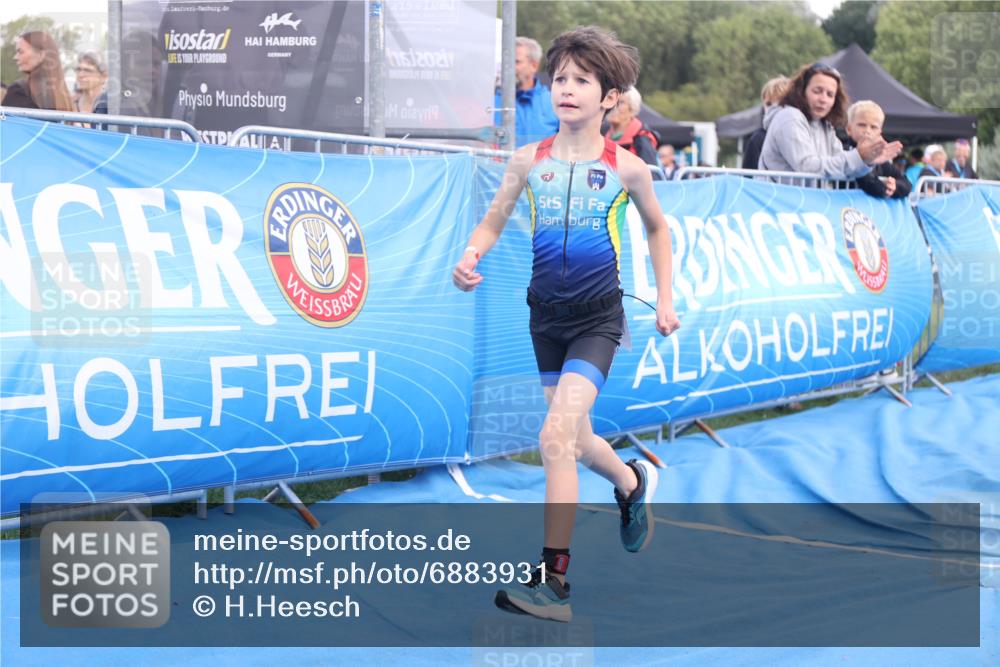 25.08.2024 - Elbe Triathlon Hamburg H.Heesch http://msf.ph/oto/6883931 25.08.2024 13:05:12 Ziel 1841 meine-sportfotos.de