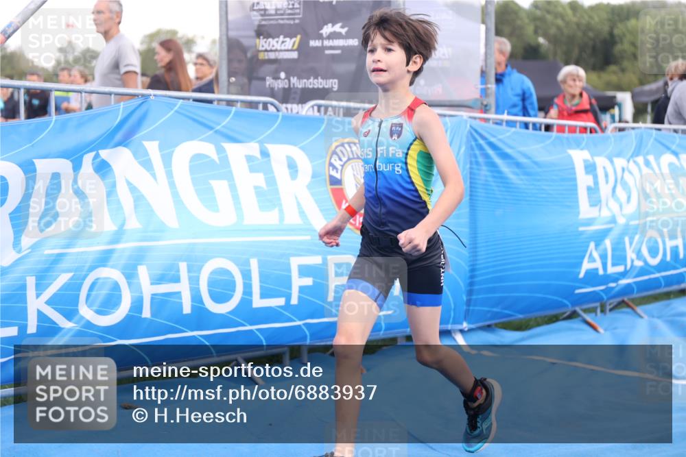 25.08.2024 - Elbe Triathlon Hamburg H.Heesch http://msf.ph/oto/6883937 25.08.2024 13:05:12 Ziel 1841 meine-sportfotos.de