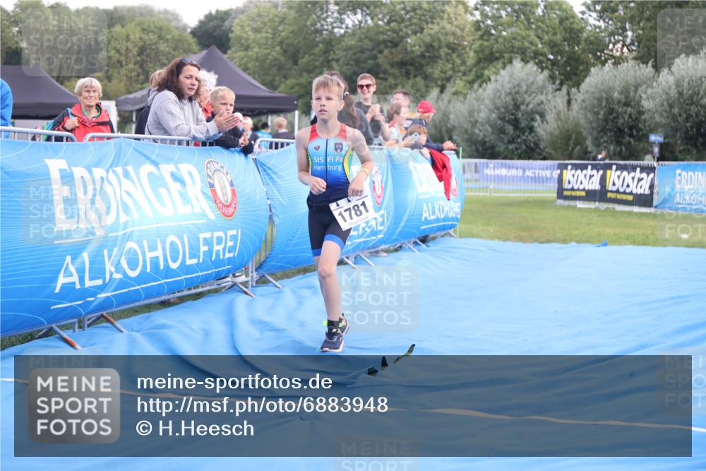 25.08.2024 - Elbe Triathlon Hamburg H.Heesch http://msf.ph/oto/6883948 25.08.2024 13:05:24 Ziel 1781 meine-sportfotos.de