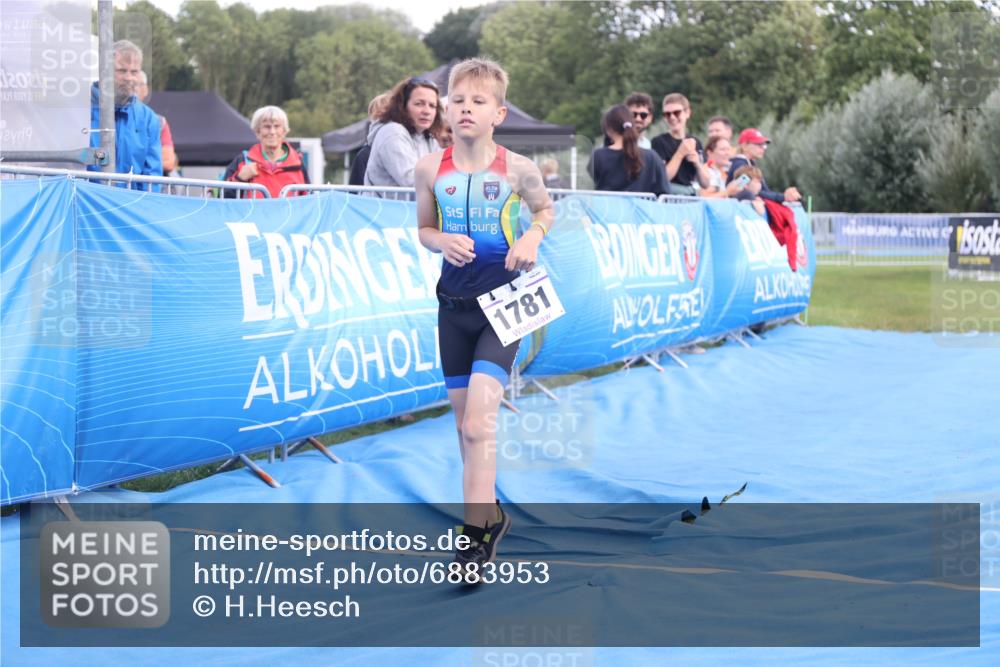 25.08.2024 - Elbe Triathlon Hamburg H.Heesch http://msf.ph/oto/6883953 25.08.2024 13:05:24 Ziel 1781 meine-sportfotos.de