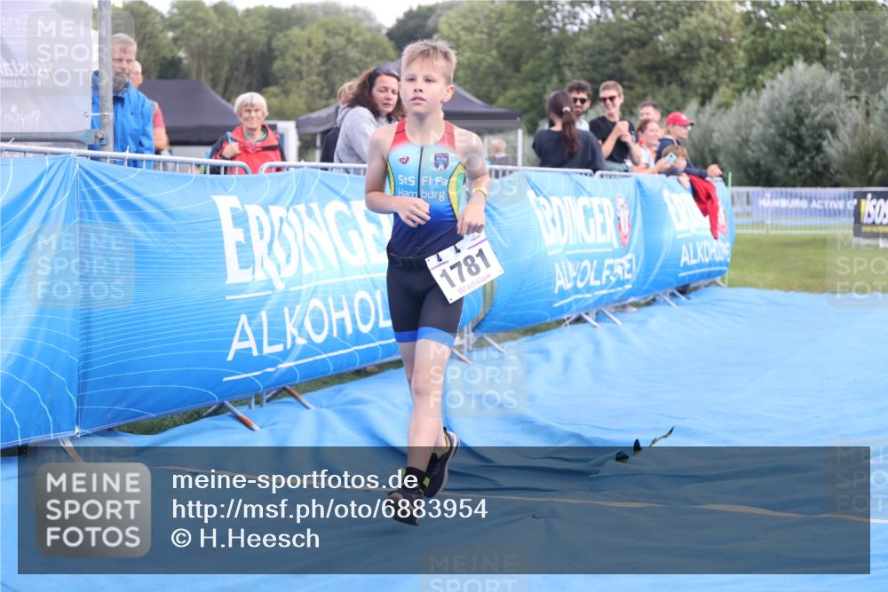 25.08.2024 - Elbe Triathlon Hamburg H.Heesch http://msf.ph/oto/6883954 25.08.2024 13:05:25 Ziel 1781 meine-sportfotos.de