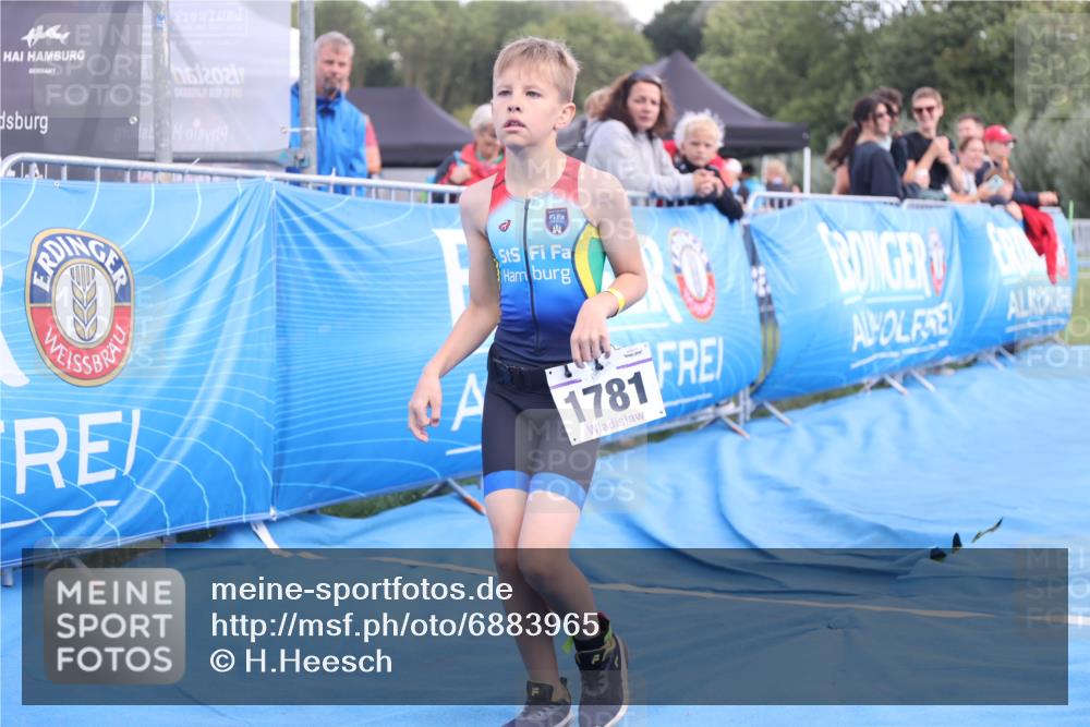 25.08.2024 - Elbe Triathlon Hamburg H.Heesch http://msf.ph/oto/6883965 25.08.2024 13:05:25 Ziel 1781 meine-sportfotos.de