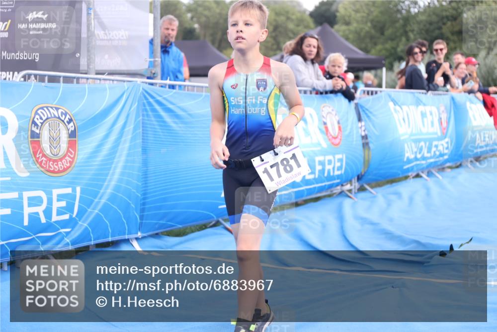 25.08.2024 - Elbe Triathlon Hamburg H.Heesch http://msf.ph/oto/6883967 25.08.2024 13:05:25 Ziel 1781 meine-sportfotos.de
