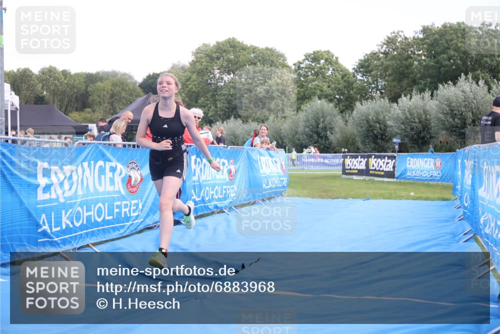 25.08.2024 - Elbe Triathlon Hamburg H.Heesch http://msf.ph/oto/6883968 25.08.2024 13:07:08 Ziel 1739 meine-sportfotos.de