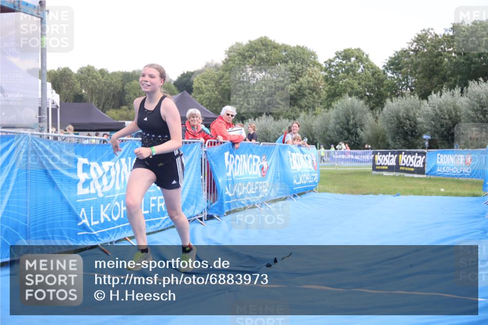 25.08.2024 - Elbe Triathlon Hamburg H.Heesch http://msf.ph/oto/6883973 25.08.2024 13:07:08 Ziel 1739 meine-sportfotos.de