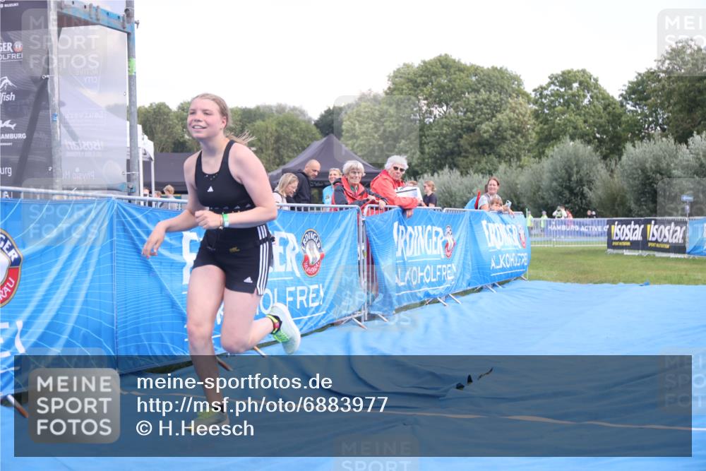 25.08.2024 - Elbe Triathlon Hamburg H.Heesch http://msf.ph/oto/6883977 25.08.2024 13:07:08 Ziel 1739 meine-sportfotos.de