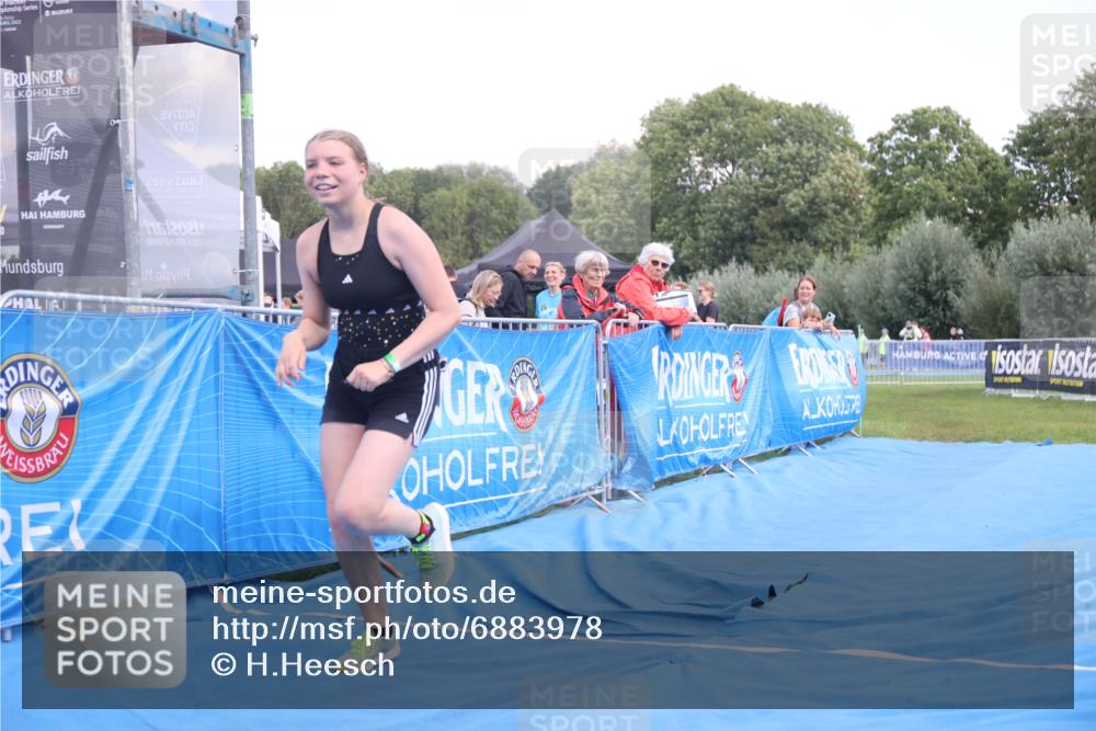 25.08.2024 - Elbe Triathlon Hamburg H.Heesch http://msf.ph/oto/6883978 25.08.2024 13:07:08 Ziel 1739 meine-sportfotos.de