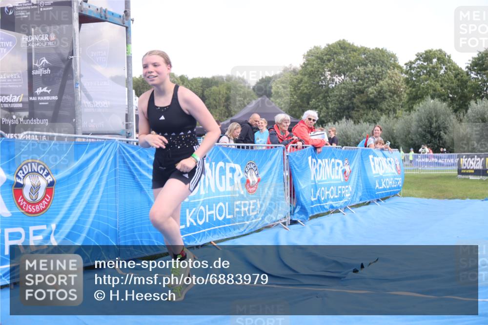 25.08.2024 - Elbe Triathlon Hamburg H.Heesch http://msf.ph/oto/6883979 25.08.2024 13:07:08 Ziel 1739 meine-sportfotos.de