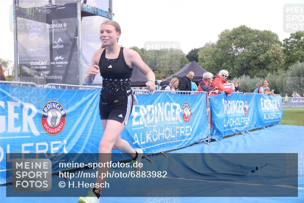 25.08.2024 - Elbe Triathlon Hamburg H.Heesch http://msf.ph/oto/6883982 25.08.2024 13:07:08 Ziel 1739 meine-sportfotos.de