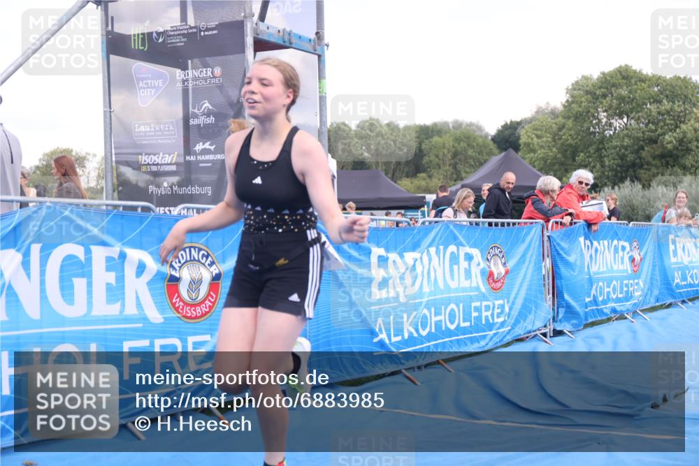 25.08.2024 - Elbe Triathlon Hamburg H.Heesch http://msf.ph/oto/6883985 25.08.2024 13:07:08 Ziel 1739 meine-sportfotos.de
