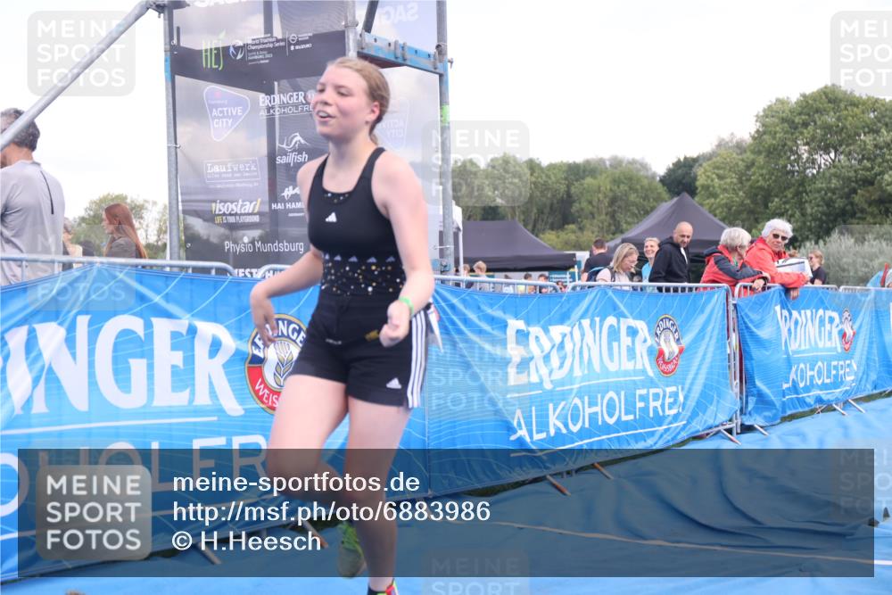 25.08.2024 - Elbe Triathlon Hamburg H.Heesch http://msf.ph/oto/6883986 25.08.2024 13:07:08 Ziel 1739 meine-sportfotos.de