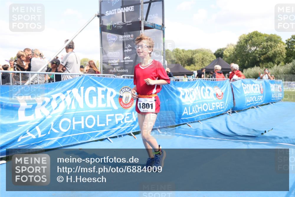 25.08.2024 - Elbe Triathlon Hamburg H.Heesch http://msf.ph/oto/6884009 25.08.2024 13:08:14 Ziel 1801 meine-sportfotos.de