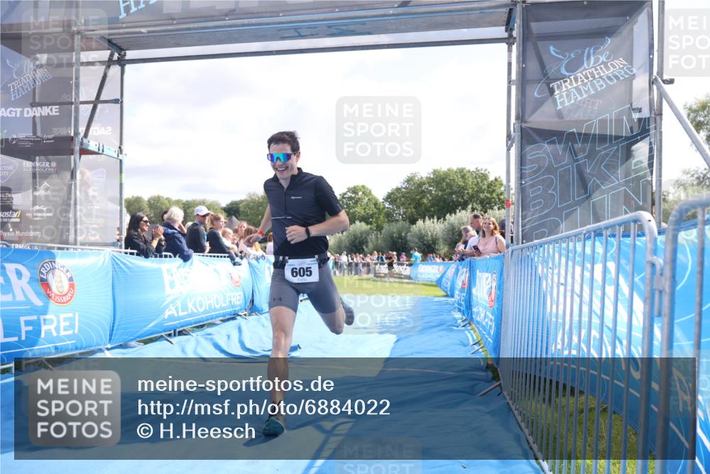 25.08.2024 - Elbe Triathlon Hamburg H.Heesch http://msf.ph/oto/6884022 25.08.2024 11:20:38 Ziel 351, 605 meine-sportfotos.de