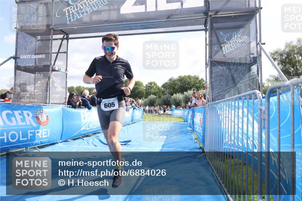 25.08.2024 - Elbe Triathlon Hamburg H.Heesch http://msf.ph/oto/6884026 25.08.2024 11:20:39 Ziel 351, 605 meine-sportfotos.de