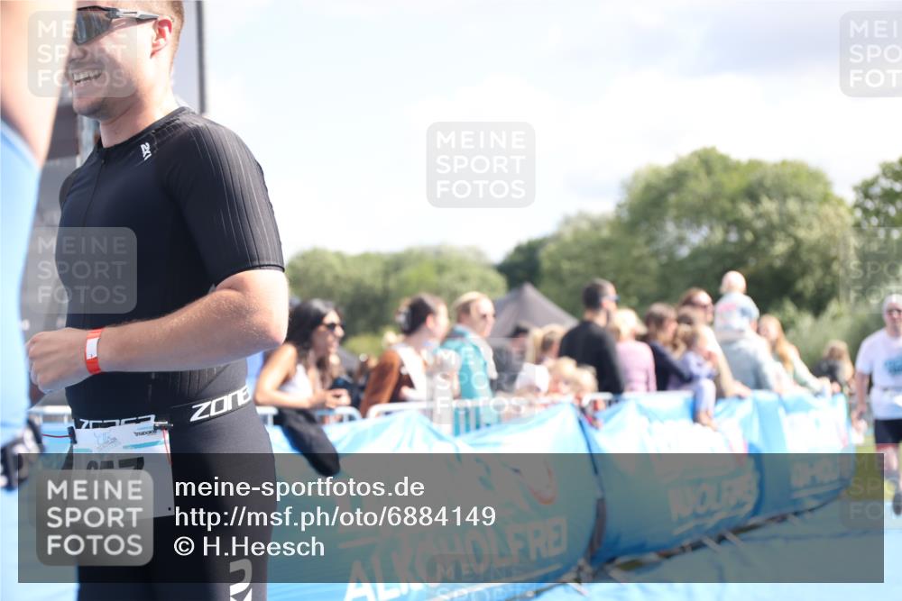 25.08.2024 - Elbe Triathlon Hamburg H.Heesch http://msf.ph/oto/6884149 25.08.2024 11:27:38 Ziel 314, 553, 657, 702 meine-sportfotos.de