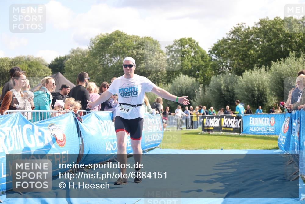 25.08.2024 - Elbe Triathlon Hamburg H.Heesch http://msf.ph/oto/6884151 25.08.2024 11:27:39 Ziel 314, 553, 657, 702 meine-sportfotos.de