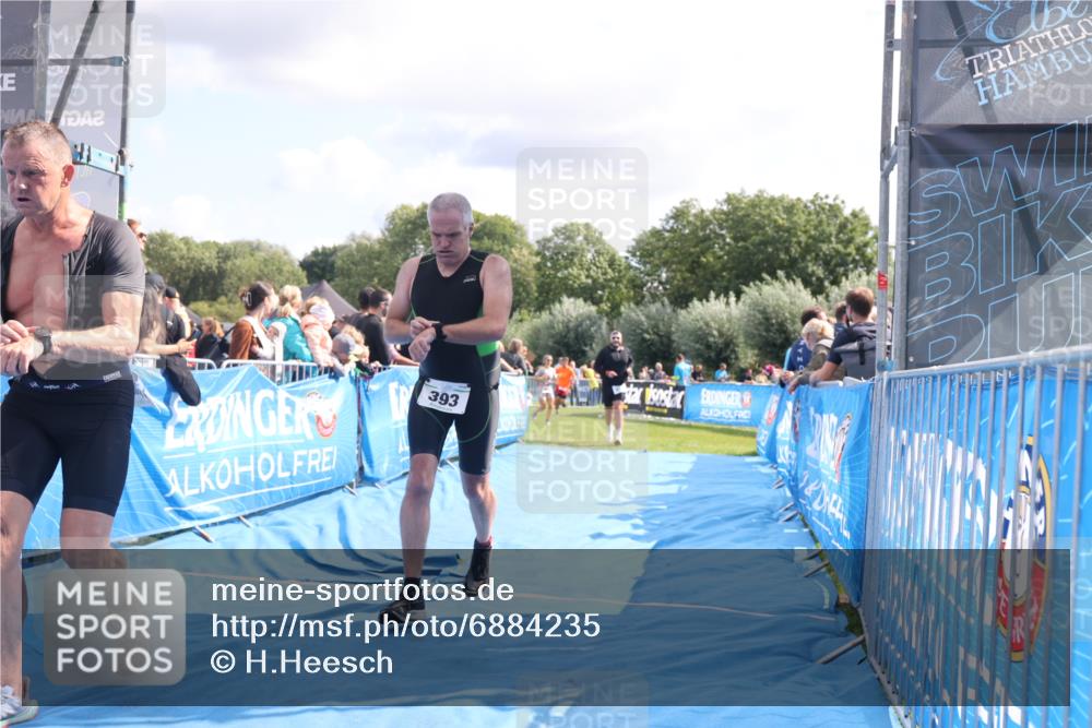 25.08.2024 - Elbe Triathlon Hamburg H.Heesch http://msf.ph/oto/6884235 25.08.2024 11:28:10 Ziel 393, 447, 633, 701 meine-sportfotos.de