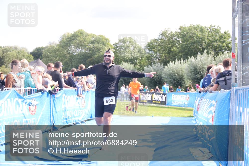 25.08.2024 - Elbe Triathlon Hamburg H.Heesch http://msf.ph/oto/6884249 25.08.2024 11:28:14 Ziel 393, 447, 633, 701 meine-sportfotos.de