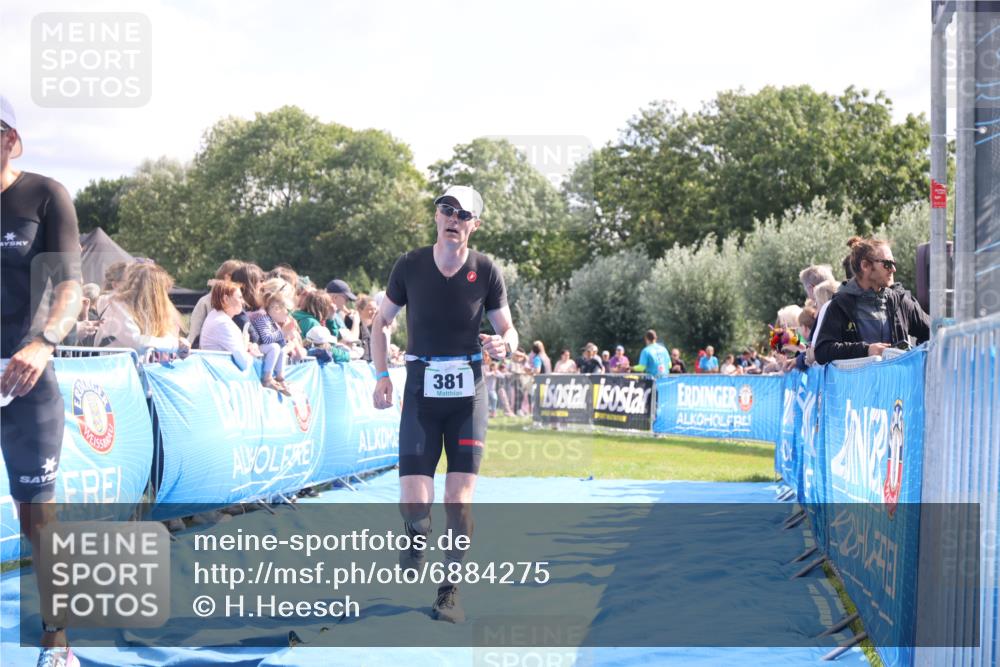 25.08.2024 - Elbe Triathlon Hamburg H.Heesch http://msf.ph/oto/6884275 25.08.2024 11:21:15 Ziel 340, 371, 381, 571, 598, 710, 764 meine-sportfotos.de