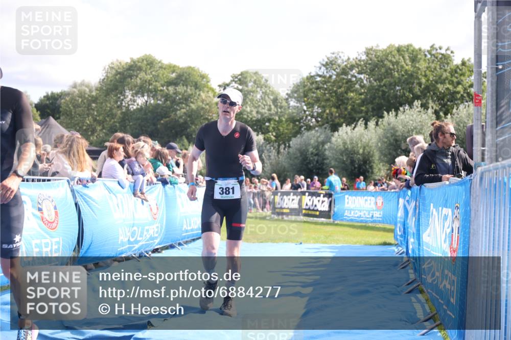 25.08.2024 - Elbe Triathlon Hamburg H.Heesch http://msf.ph/oto/6884277 25.08.2024 11:21:16 Ziel 340, 371, 381, 571, 598, 710, 764 meine-sportfotos.de