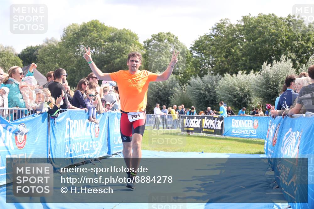25.08.2024 - Elbe Triathlon Hamburg H.Heesch http://msf.ph/oto/6884278 25.08.2024 11:28:16 Ziel 393, 447, 633, 701 meine-sportfotos.de