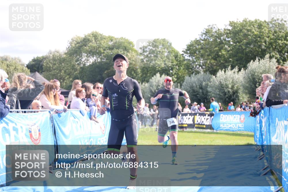 25.08.2024 - Elbe Triathlon Hamburg H.Heesch http://msf.ph/oto/6884315 25.08.2024 11:21:21 Ziel 340, 371, 381, 710 meine-sportfotos.de