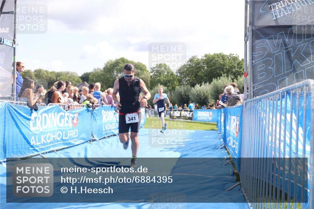25.08.2024 - Elbe Triathlon Hamburg H.Heesch http://msf.ph/oto/6884395 25.08.2024 11:28:42 Ziel 341, 624 meine-sportfotos.de
