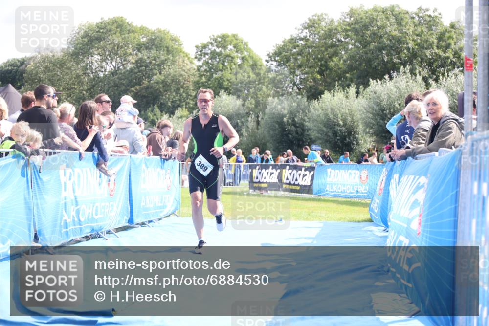 25.08.2024 - Elbe Triathlon Hamburg H.Heesch http://msf.ph/oto/6884530 25.08.2024 11:29:03 Ziel 357, 384, 389, 746 meine-sportfotos.de