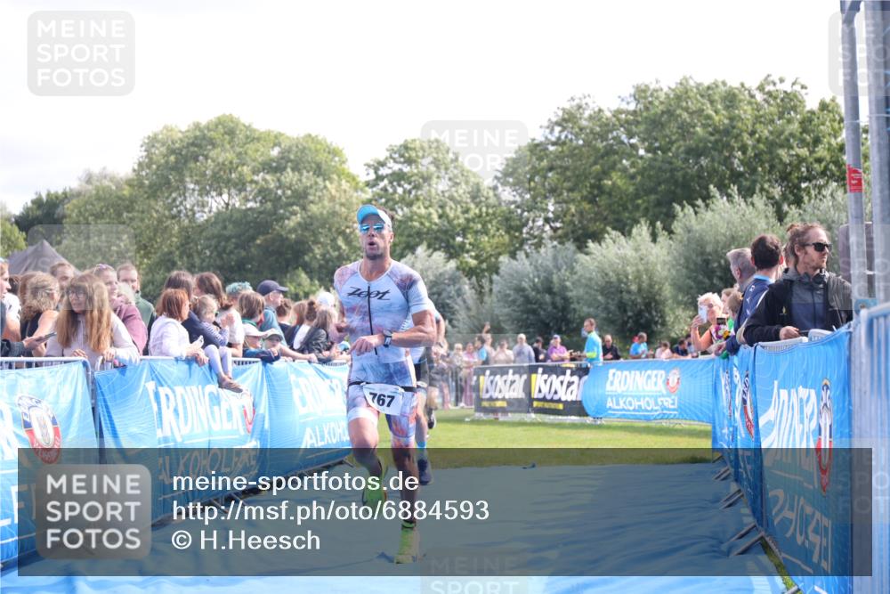 25.08.2024 - Elbe Triathlon Hamburg H.Heesch http://msf.ph/oto/6884593 25.08.2024 11:22:18 Ziel 322, 720, 724, 767 meine-sportfotos.de