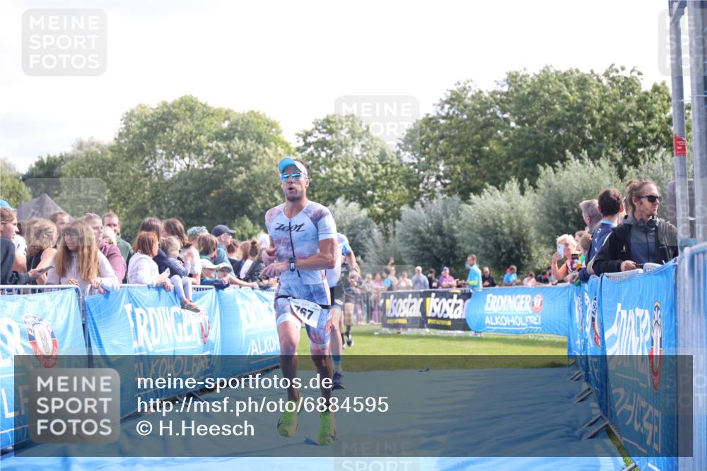 25.08.2024 - Elbe Triathlon Hamburg H.Heesch http://msf.ph/oto/6884595 25.08.2024 11:22:18 Ziel 322, 720, 724, 767 meine-sportfotos.de