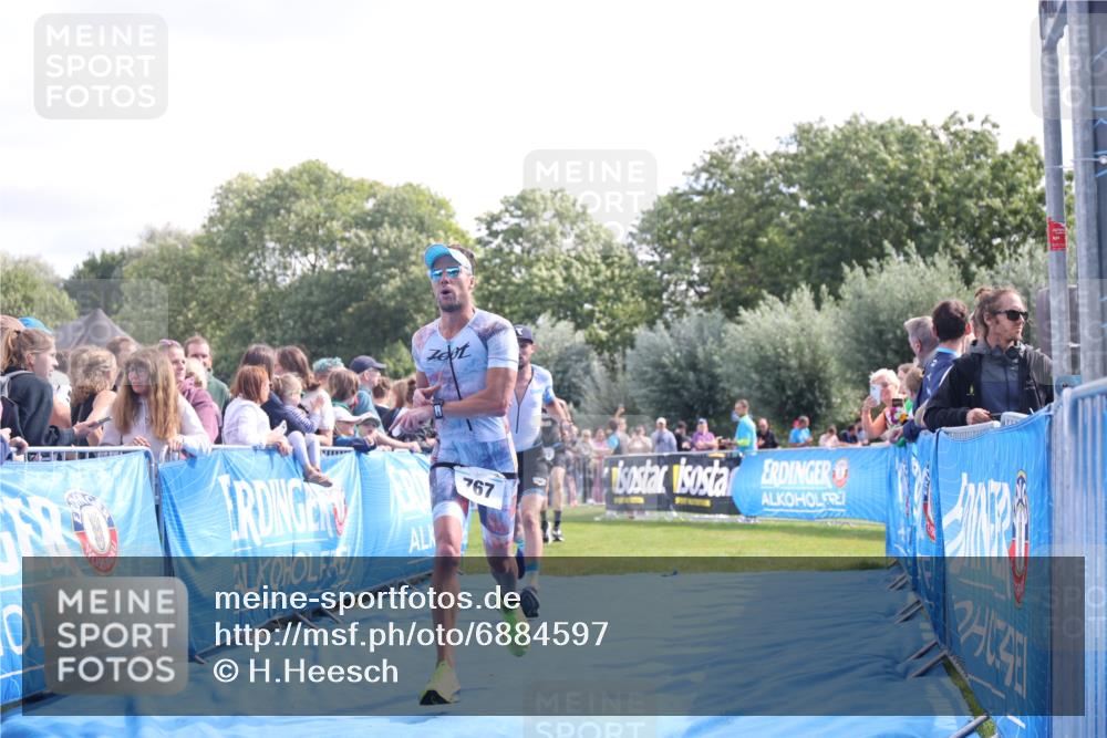25.08.2024 - Elbe Triathlon Hamburg H.Heesch http://msf.ph/oto/6884597 25.08.2024 11:22:19 Ziel 322, 720, 724, 767 meine-sportfotos.de