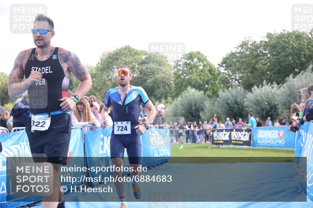 25.08.2024 - Elbe Triathlon Hamburg H.Heesch http://msf.ph/oto/6884683 25.08.2024 11:22:25 Ziel 322, 699, 720, 724, 767 meine-sportfotos.de