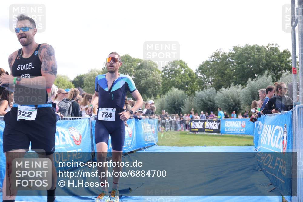 25.08.2024 - Elbe Triathlon Hamburg H.Heesch http://msf.ph/oto/6884700 25.08.2024 11:22:25 Ziel 322, 699, 720, 724, 767 meine-sportfotos.de