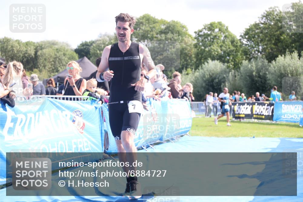 25.08.2024 - Elbe Triathlon Hamburg H.Heesch http://msf.ph/oto/6884727 25.08.2024 11:29:34 Ziel 743 meine-sportfotos.de