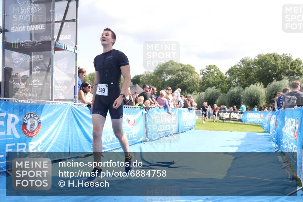 25.08.2024 - Elbe Triathlon Hamburg H.Heesch http://msf.ph/oto/6884758 25.08.2024 11:29:45 Ziel 589, 665, 682 meine-sportfotos.de